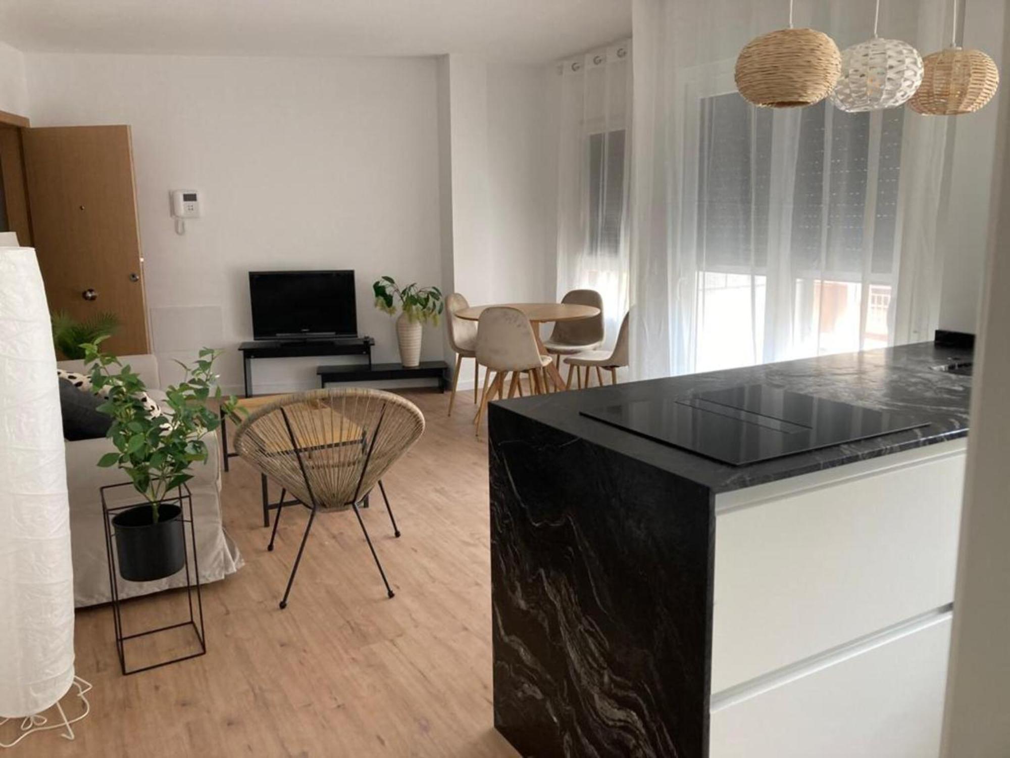 Apartamentos Nuevo Con Aire Y Wifi Águilas Extérieur photo