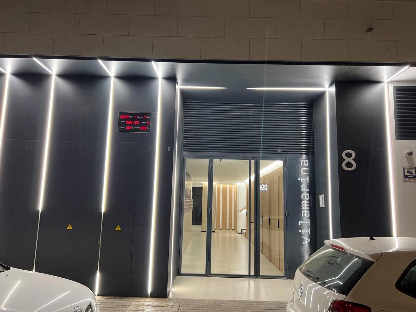 Apartamentos Nuevo Con Aire Y Wifi Águilas Extérieur photo