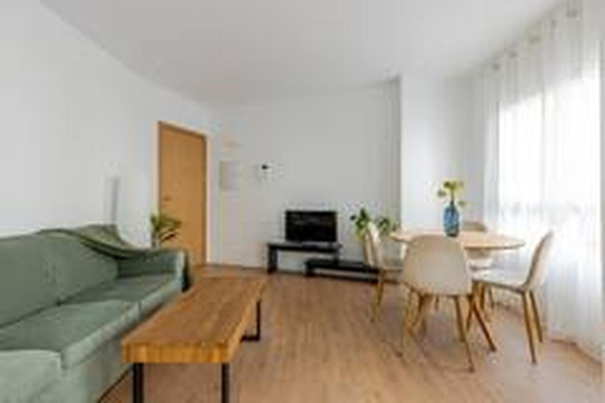 Apartamentos Nuevo Con Aire Y Wifi Águilas Extérieur photo